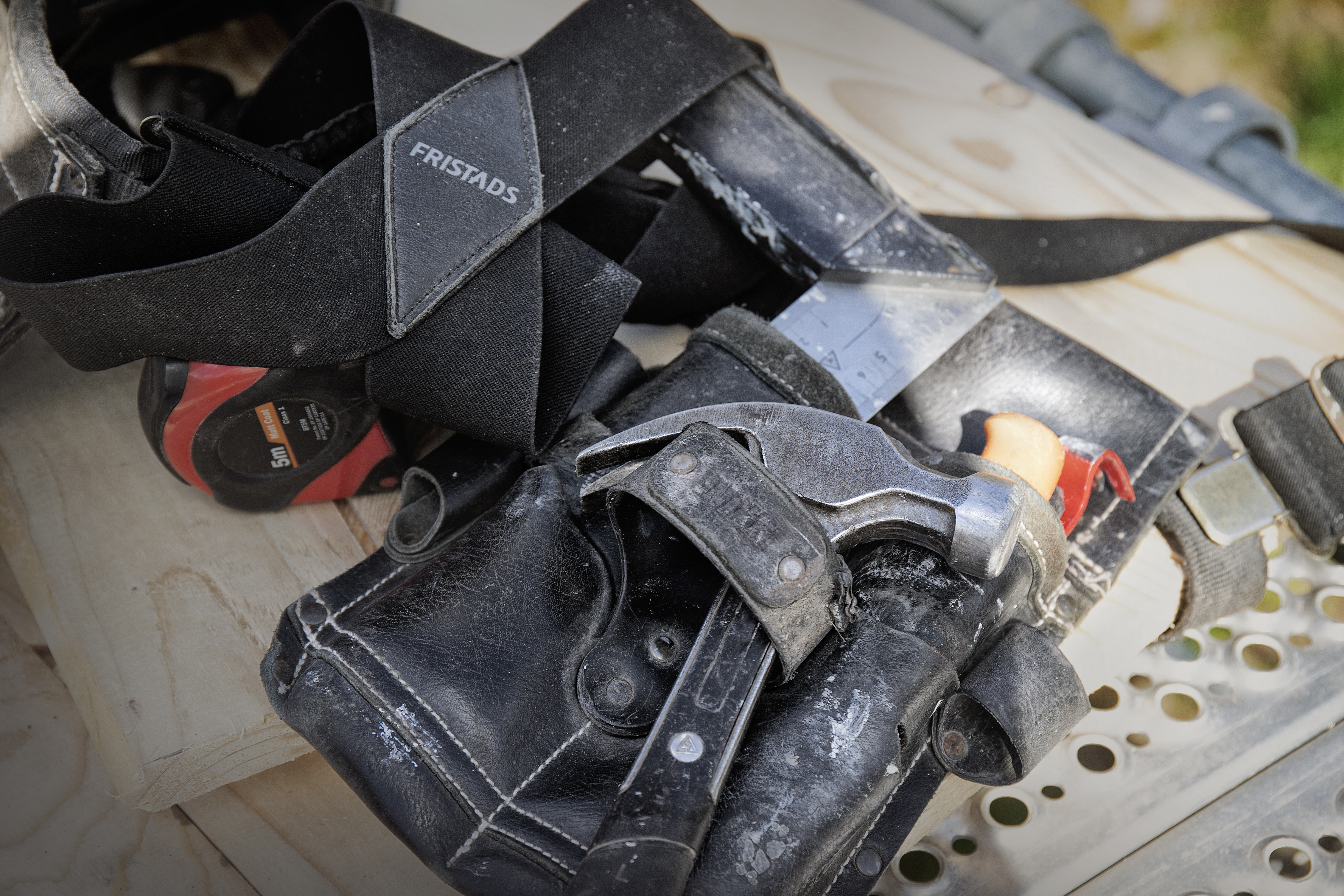 Fristads työkaluvyön avulla tärkeät tarvikkeet kulkevat helposti mukana.