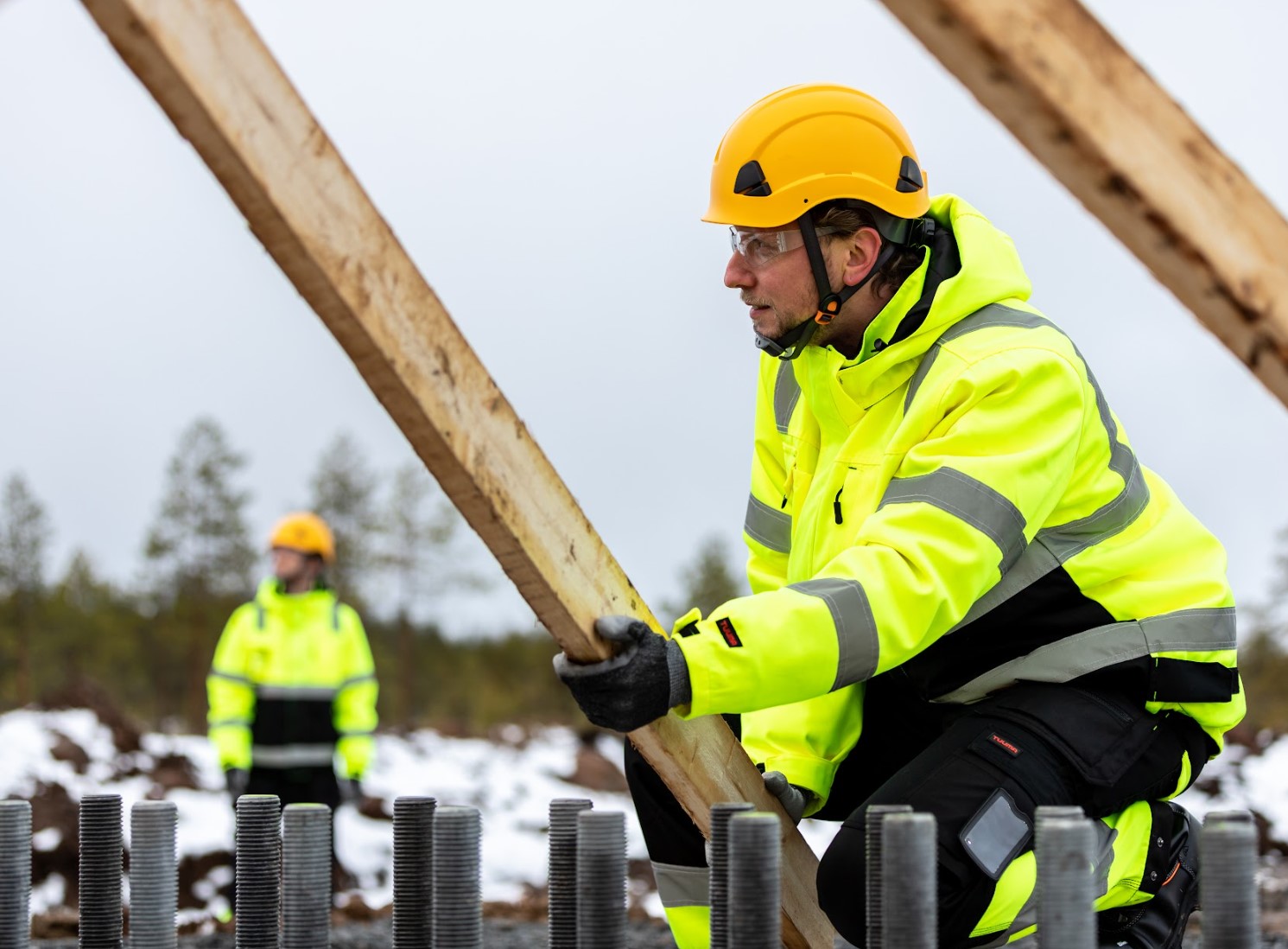 huomiotyovaatteet-edullisesti